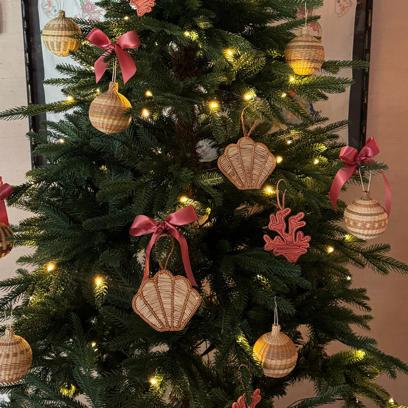 Iraca Palm Christmas Baubles