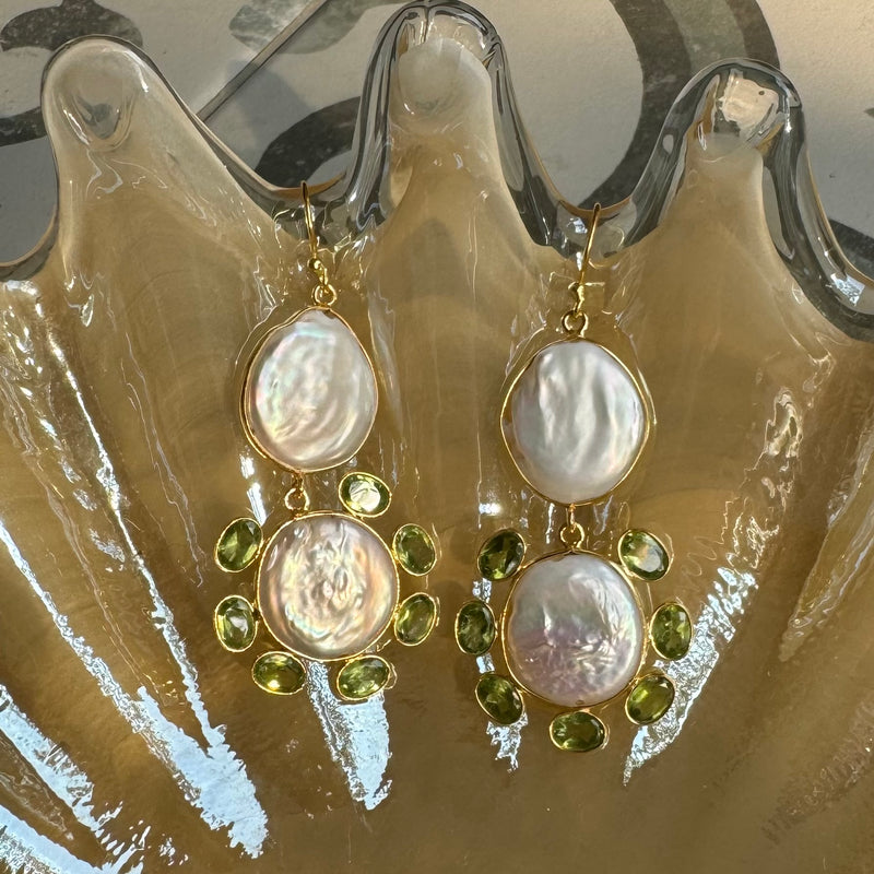 Il Fiore Pearl Earrings - The Jungle Emporium