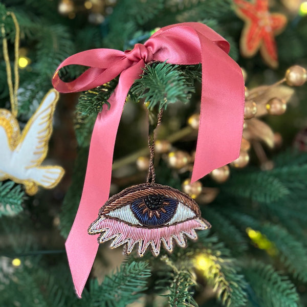 Ornaments ~ The Cabinet of Curiosities