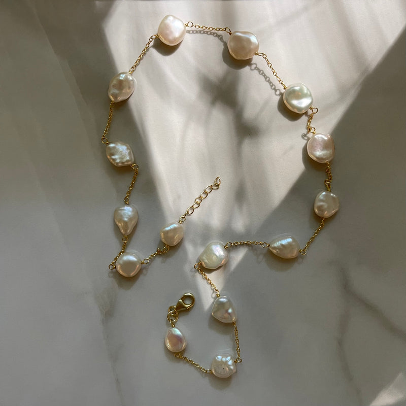 Large Baroque pearl necklace