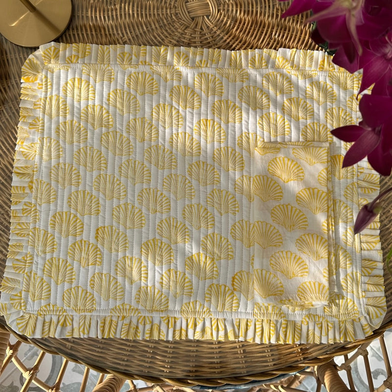 Quilted shell placemat and napkin set
