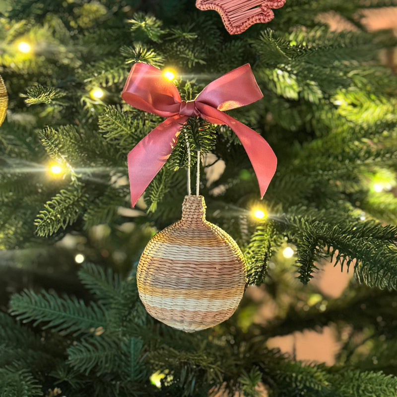 Iraca Palm Christmas Baubles