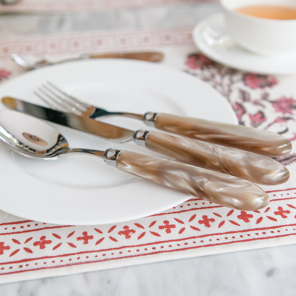 Omega 4 piece cutlery set ~ Pearl
