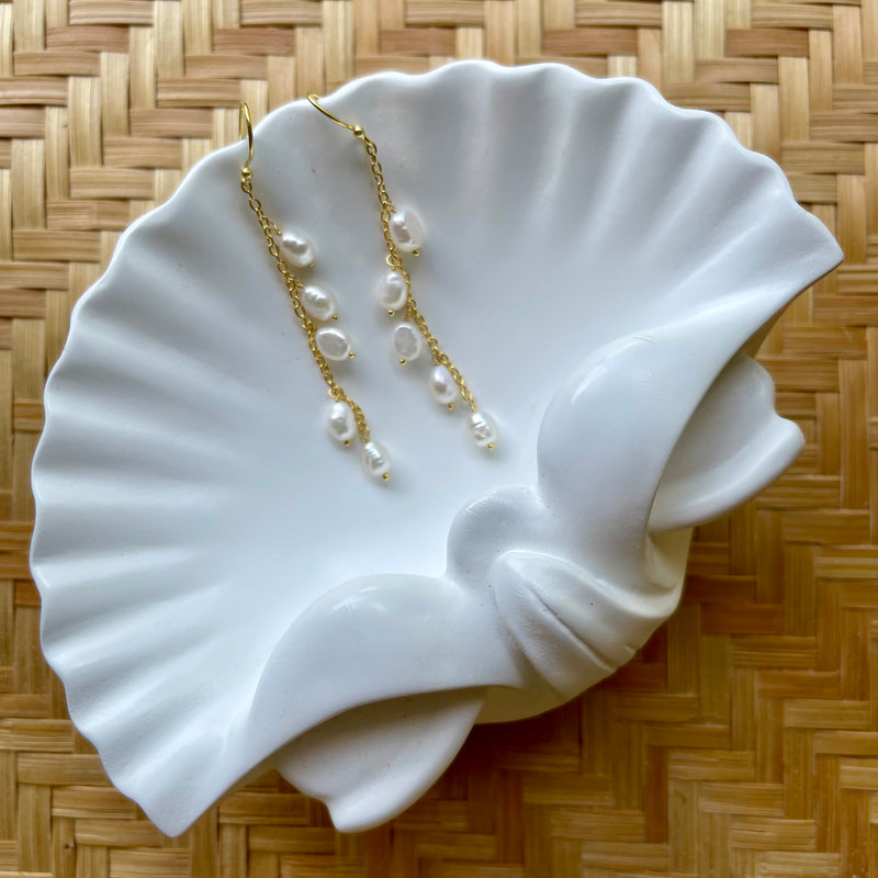 Baroque pearl dangle earrings